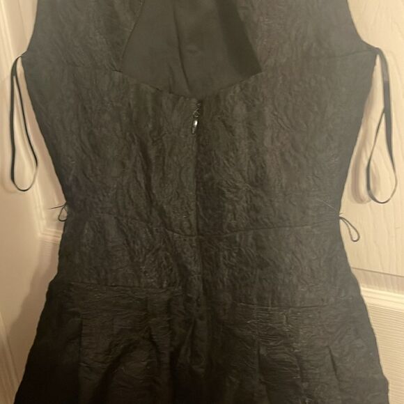 BCBG  MaxAzria  Delphine Dress EUC Size 0 - Picture 5 of 8